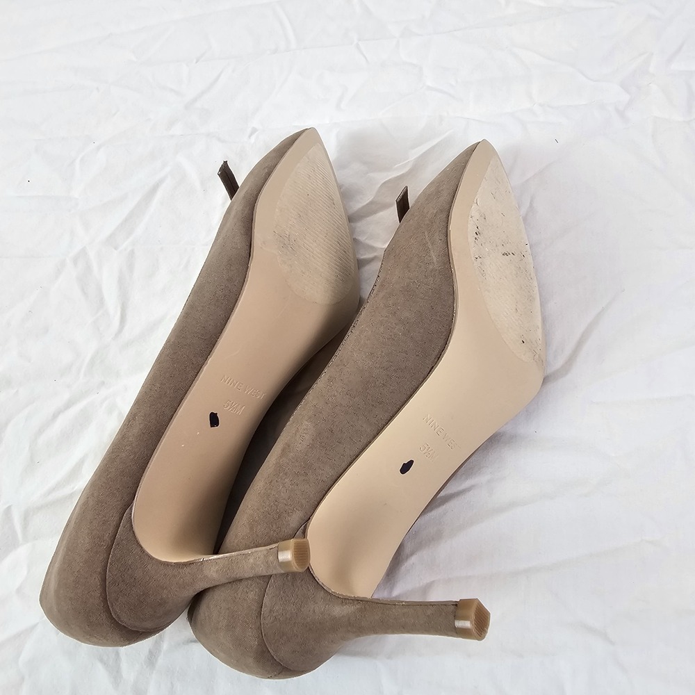 NINE WEST SUEDE Beige Brown Heels Pumps Size 5 1/2 5.5 Lace Up Pointed Toe Heels - Picture 8 of 10